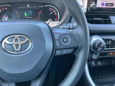 Used 2025 Toyota RAV4 XLE FWD image 12