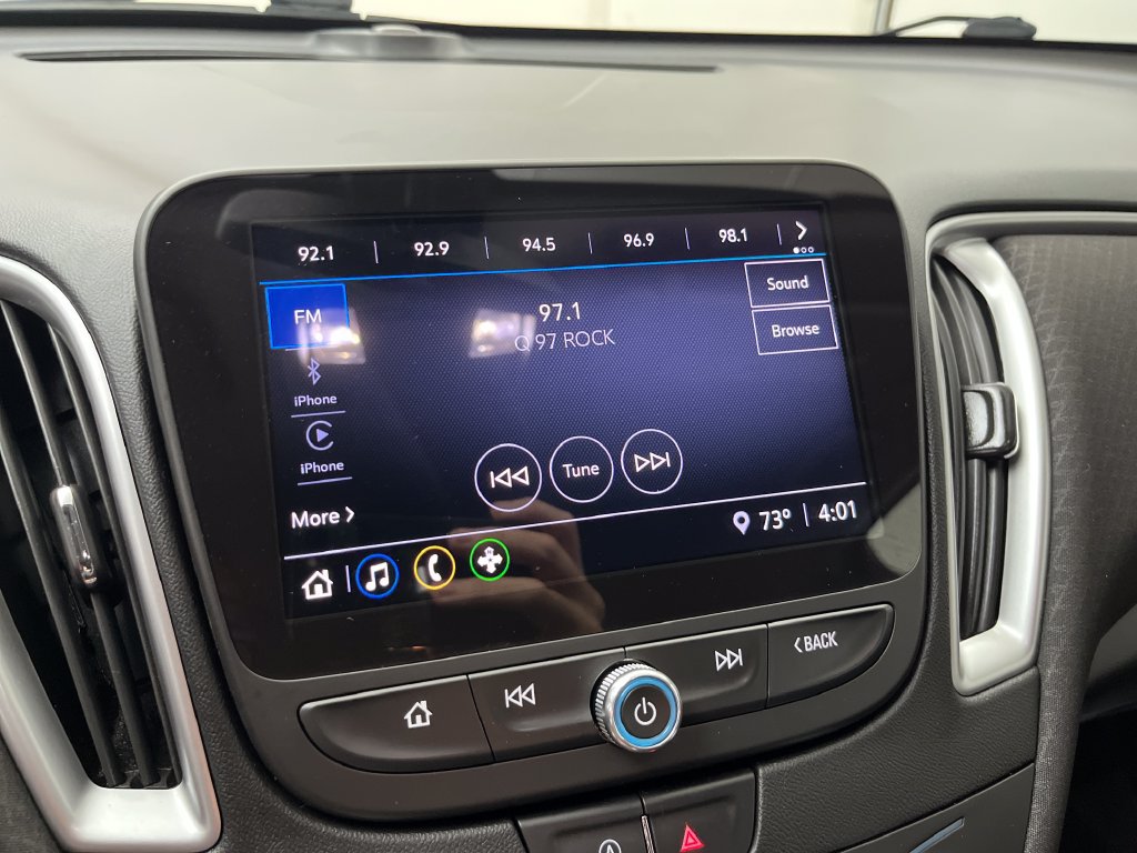 Used 2021 Chevrolet Malibu LS FWD image 21