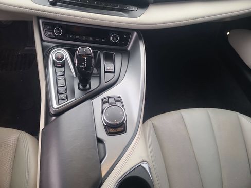 Used 2015 BMW i8 image 18