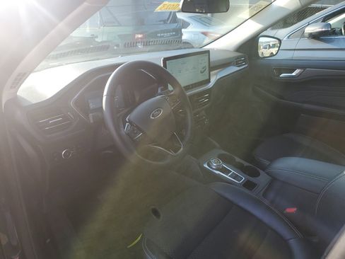 Certified 2025 Ford Escape Base image 5