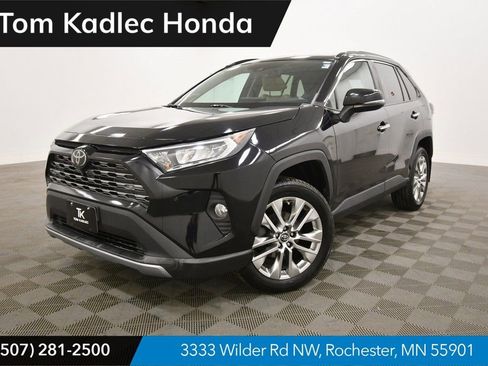 Used 2019 Toyota RAV4 Limited image 1
