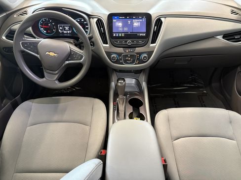 Used 2020 Chevrolet Malibu LS FWD image 11
