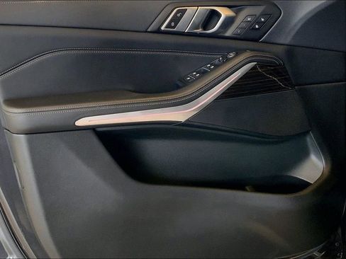 Used 2023 BMW X5 xDrive40i w/ Luxury Seating Package image 22