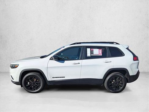 Used 2023 Jeep Cherokee Altitude Lux image 8