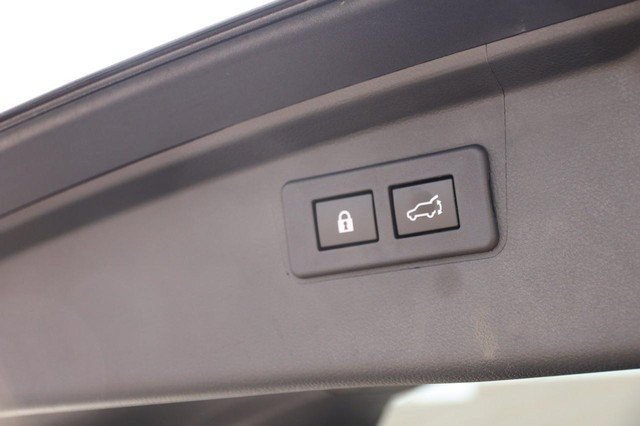 Used 2025 Subaru Outback Onyx Edition AWD/4WD image 8