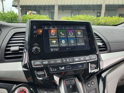 Used 2018 Honda Odyssey Elite image 21