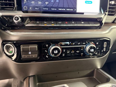 Used 2023 GMC Sierra 1500 SLT w/ SLT Premium Plus Package image 16