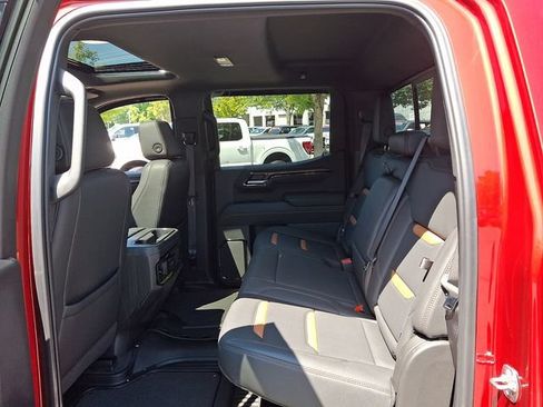 Used 2025 GMC Sierra 1500 AT4 w/ AT4 Premium Package AWD/4WD image 10