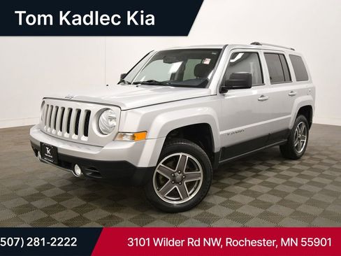Used 2012 Jeep Patriot Latitude w/ Altitude Pkg AWD/4WD image 1