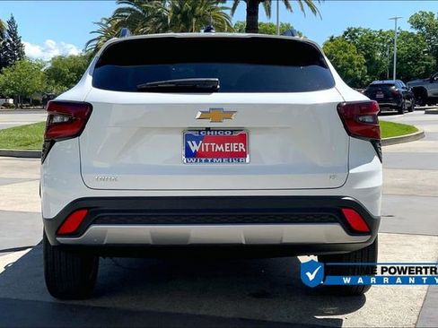 New 2025 Chevrolet Trax LT w/ Driver Confidence Package FWD image 5