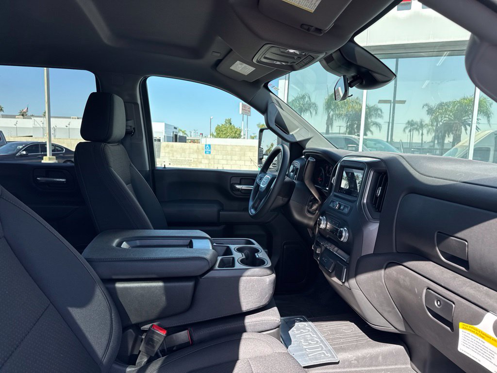 Used 2025 GMC Sierra 2500 Pro w/ Convenience Package AWD/4WD image 7