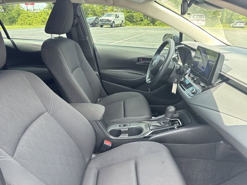Used 2024 Toyota Corolla LE image 31