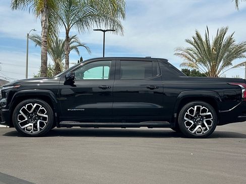 New 2024 Chevrolet Silverado EV RST AWD/4WD image 7