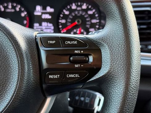 Used 2021 Kia Rio S image 27