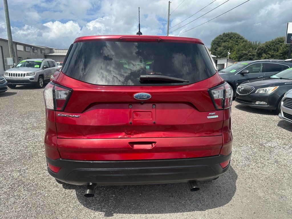 Used 2017 Ford Escape SE FWD image 5