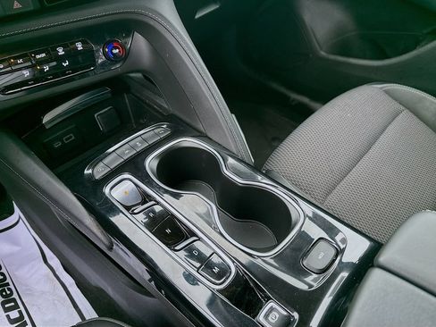 Used 2023 Buick Envision Preferred w/ Sport Touring Package FWD image 17