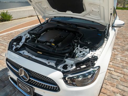 Used 2023 Mercedes-Benz E 350 4MATIC Sedan image 40