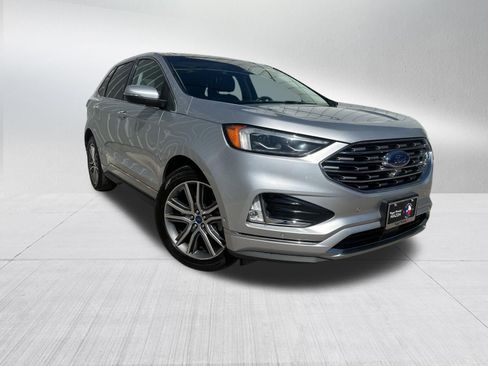 Used 2019 Ford Edge Titanium w/ Equipment Group 301A image 3