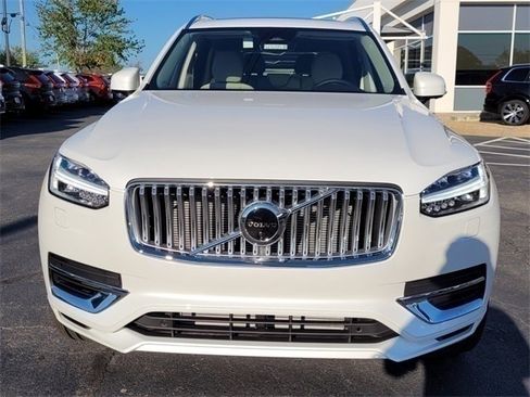 Certified 2025 Volvo XC90 T8 Plus w/ Protection Package Premier image 15