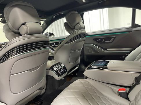 Used 2026 Mercedes-Benz S 580 4MATIC Sedan w/ AMG Line Package image 26