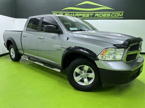 Used 2019 RAM 1500 Classic SLT AWD/4WD image 1