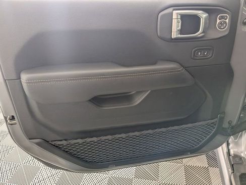 Used 2022 Jeep Wrangler Unlimited Rubicon w/ Trailer Tow Package image 10