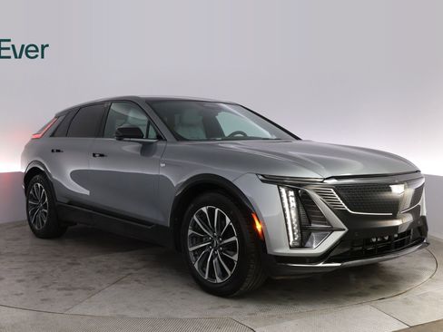 Used 2024 Cadillac Lyriq Sport w/ LPO, Floor Liner Package AWD/4WD image 13