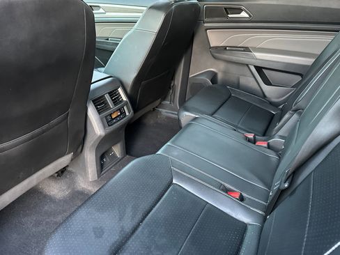 Used 2022 Volkswagen Atlas SEL image 12