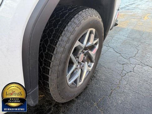 Used 2025 GMC Sierra 1500 SLT w/ SLT Premium Plus Package image 23