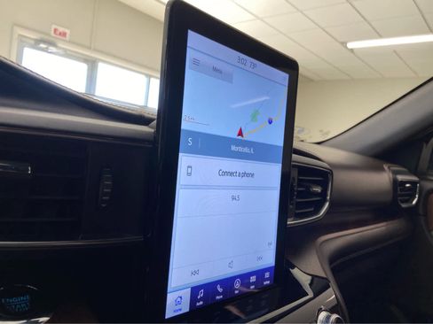 Used 2022 Ford Explorer King Ranch w/ Class IV Trailer Tow Package image 30