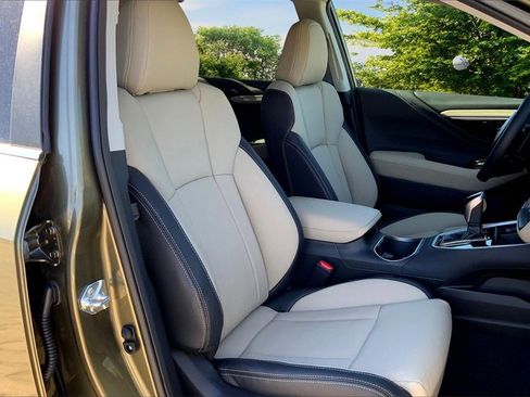 New 2025 Subaru Outback Limited image 11