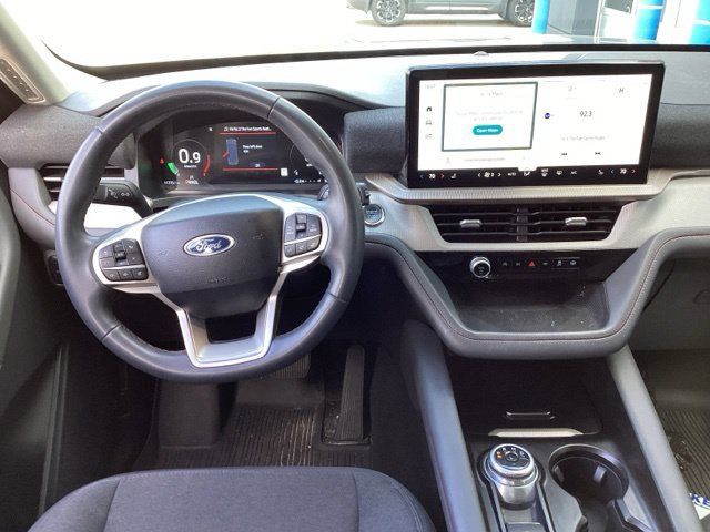 Used 2025 Ford Explorer Active AWD/4WD image 19