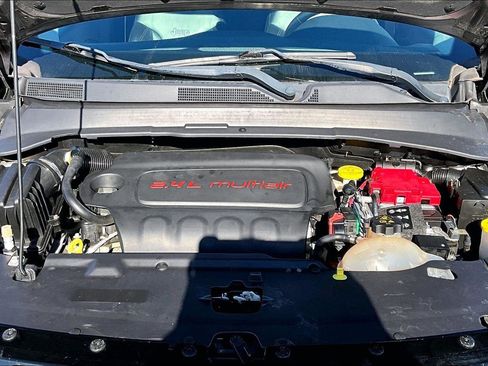 Used 2019 Jeep Compass Limited image 10