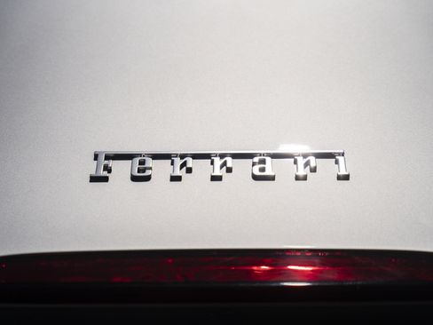 Used 2019 Ferrari Portofino image 24