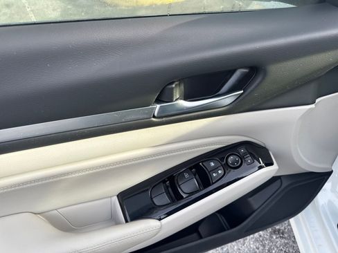 Certified 2023 Nissan Altima 2.5 SL image 12