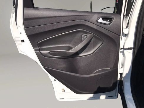 Used 2016 Ford Escape SE FWD image 32