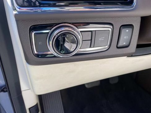 Used 2020 Lincoln Navigator Black Label w/ Cargo Convenience Package AWD/4WD image 16