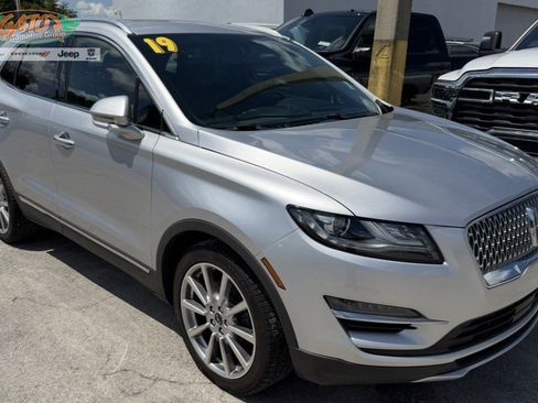 Used 2019 Lincoln MKC Reserve FWD image 1