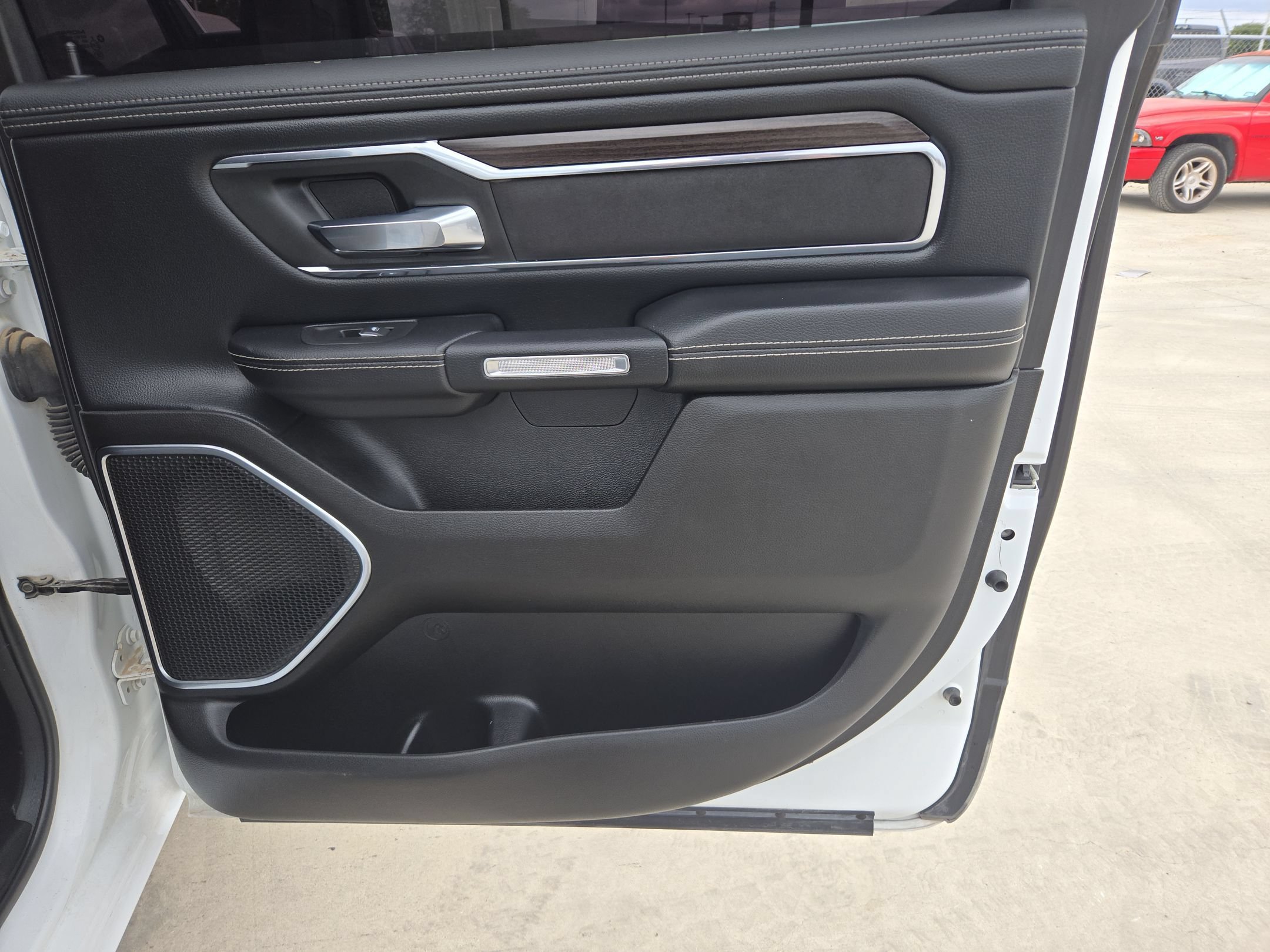 Used 2025 RAM 1500 Laramie w/ Laramie Southwest Edition AWD/4WD image 26