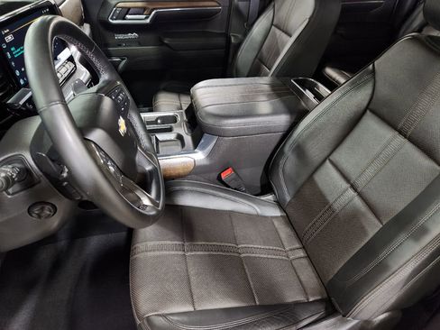 Used 2023 Chevrolet Silverado 1500 High Country w/ High Country Premium Package AWD/4WD image 24