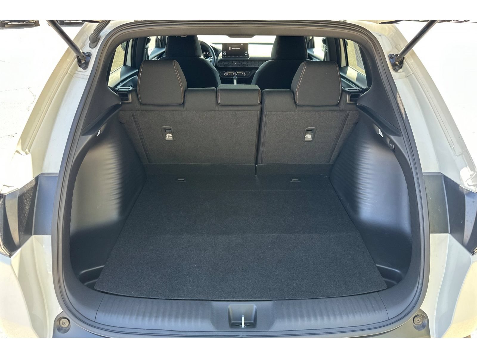 Used 2025 Honda HR-V Sport image 17