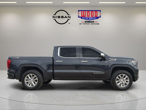 Used 2022 GMC Sierra 1500 SLT w/ SLT Premium Plus Package AWD/4WD image 2