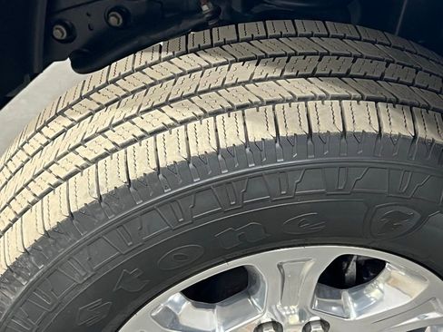 Used 2024 RAM 2500 Big Horn w/ Bed Utility Group image 30