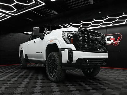 New 2026 GMC Sierra 2500 Denali Ultimate AWD/4WD image 7