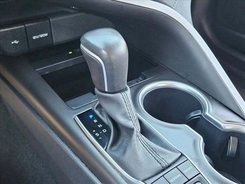 Used 2024 Toyota Camry XLE image 12