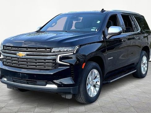 Used 2024 Chevrolet Tahoe Premier RWD image 3