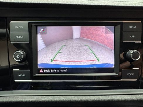 Used 2024 Volkswagen Jetta SE image 21