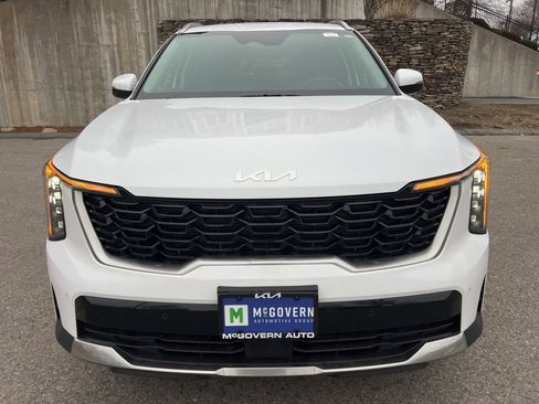 Certified 2025 Kia Sorento S image 8