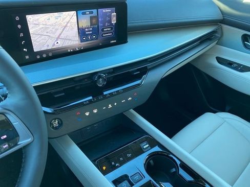 New 2025 Nissan Murano SL image 17