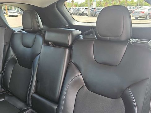 Used 2021 Jeep Cherokee Latitude Plus w/ Mopar Interior Package AWD/4WD image 24